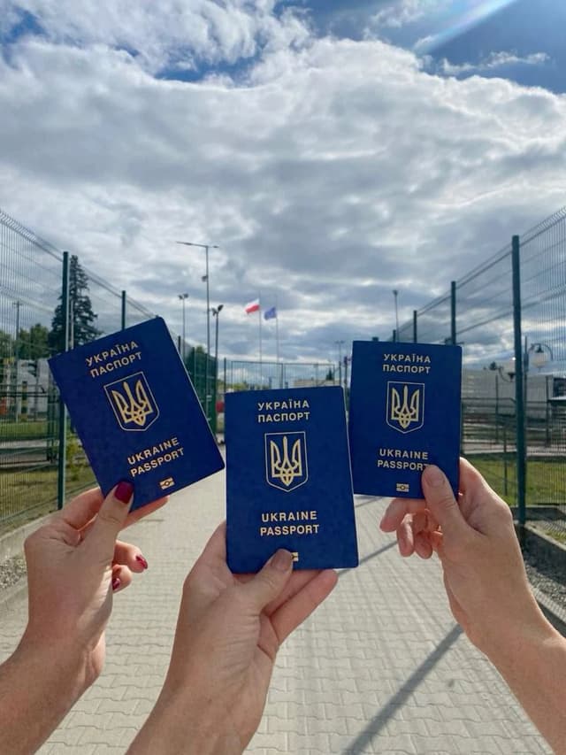 Перетин кордону Україна — Польща автобусом: основні пункти пропуску та порядок контролю
